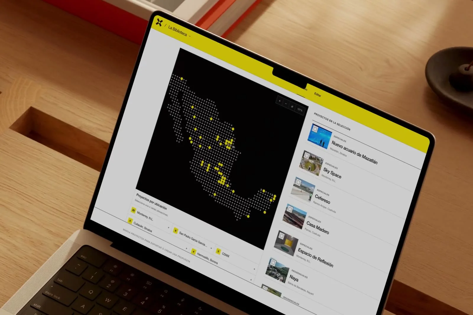 sitio web computadora mockup